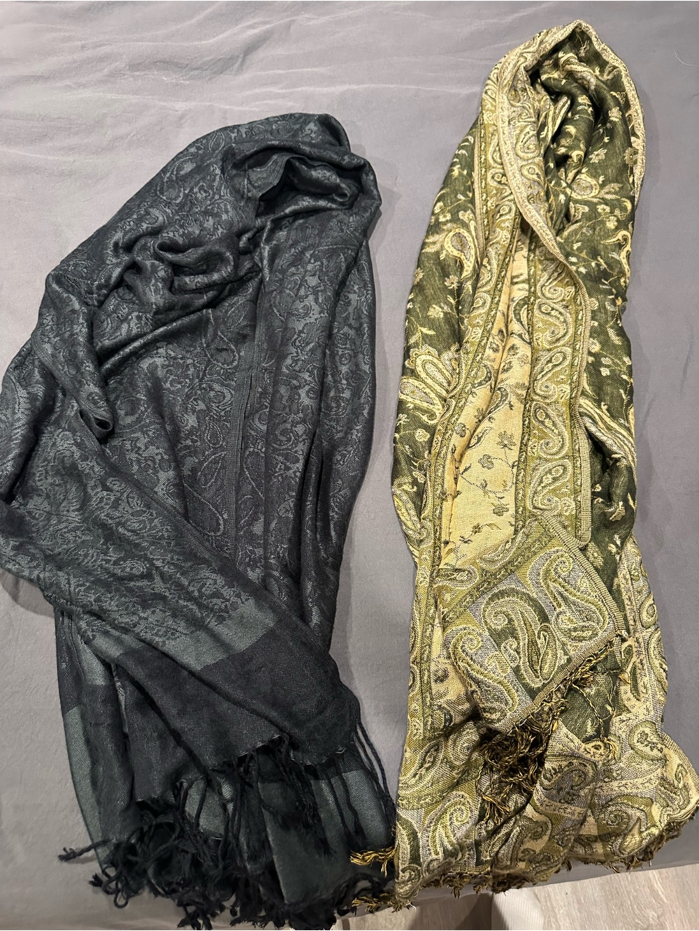 Women’s Green Paisley and Black Jacquard Wrap Dress Scarf Set